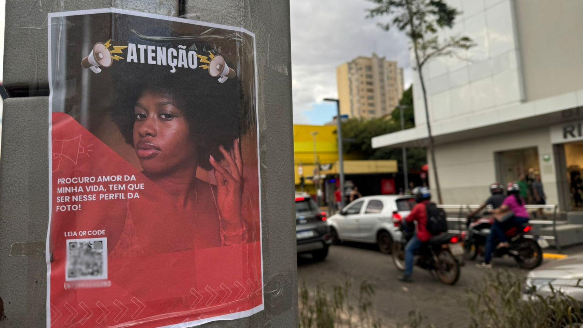 CARTAZ NO CENTRO CAMPO GRANDE HOMEM BUSCA PERFIL ESPECÍFICO DE MULHER