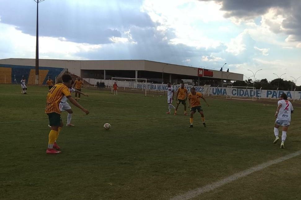 Partida aconteceu no Estádio Laertão, em Costa Rica, neste sábado (Foto: Alaércio Guimarães/FFMS)