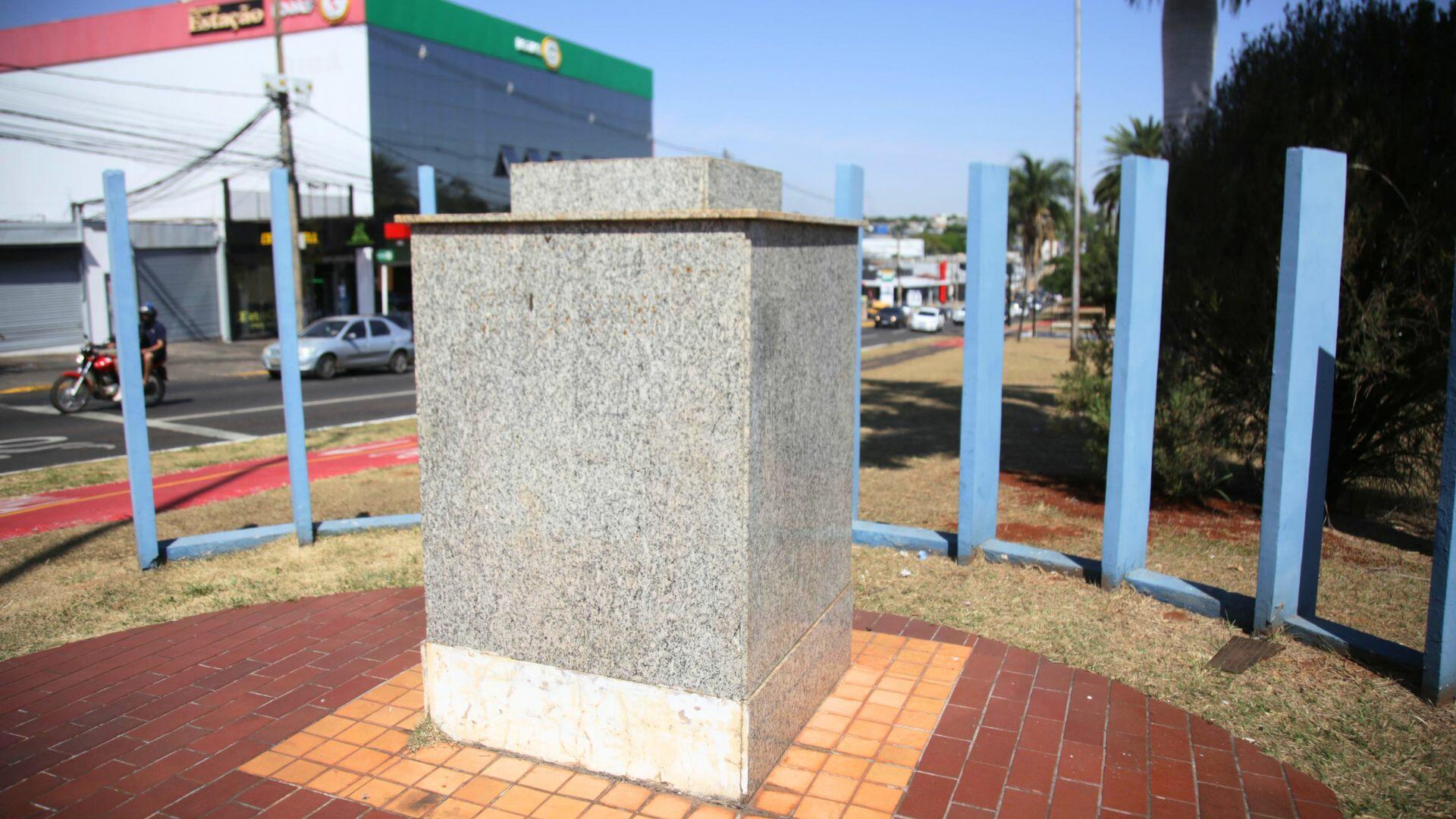 busto jose antonio 2