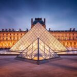 Primeiras imagens de ação de criminosos do Louvre são divulgadas