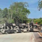 Carreta tombada