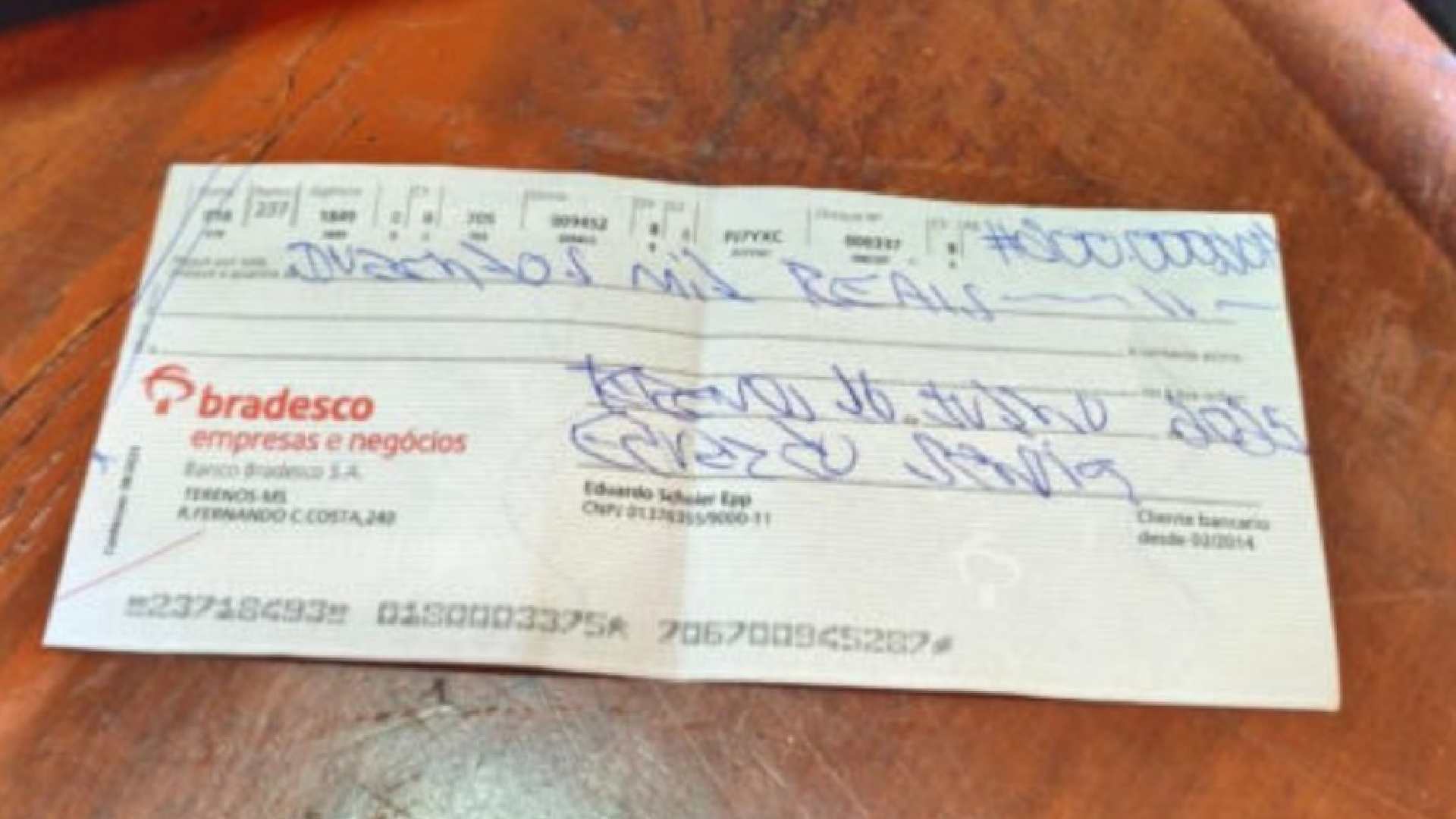cheque comparsa prefeito
