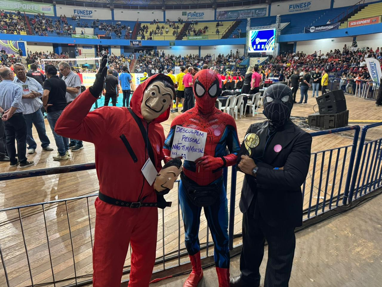 Professor de "La Casa de Papel" e Homens-Aranhas na Supercopa - (Foto: Julia Rodrigues)