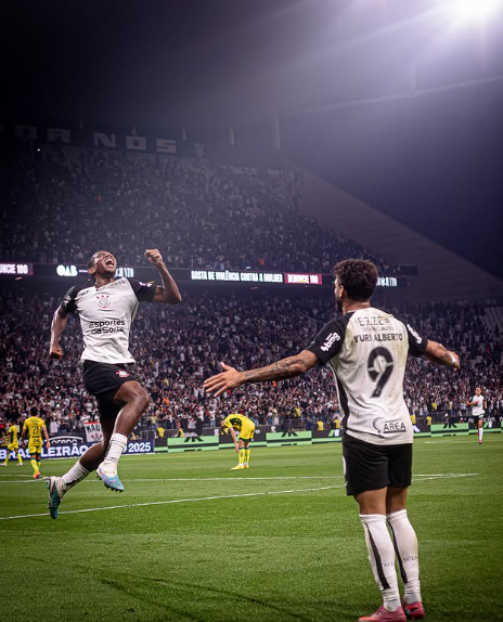 Jogadores em campo - (Foto: Rodrigo Coca, Corinthians)