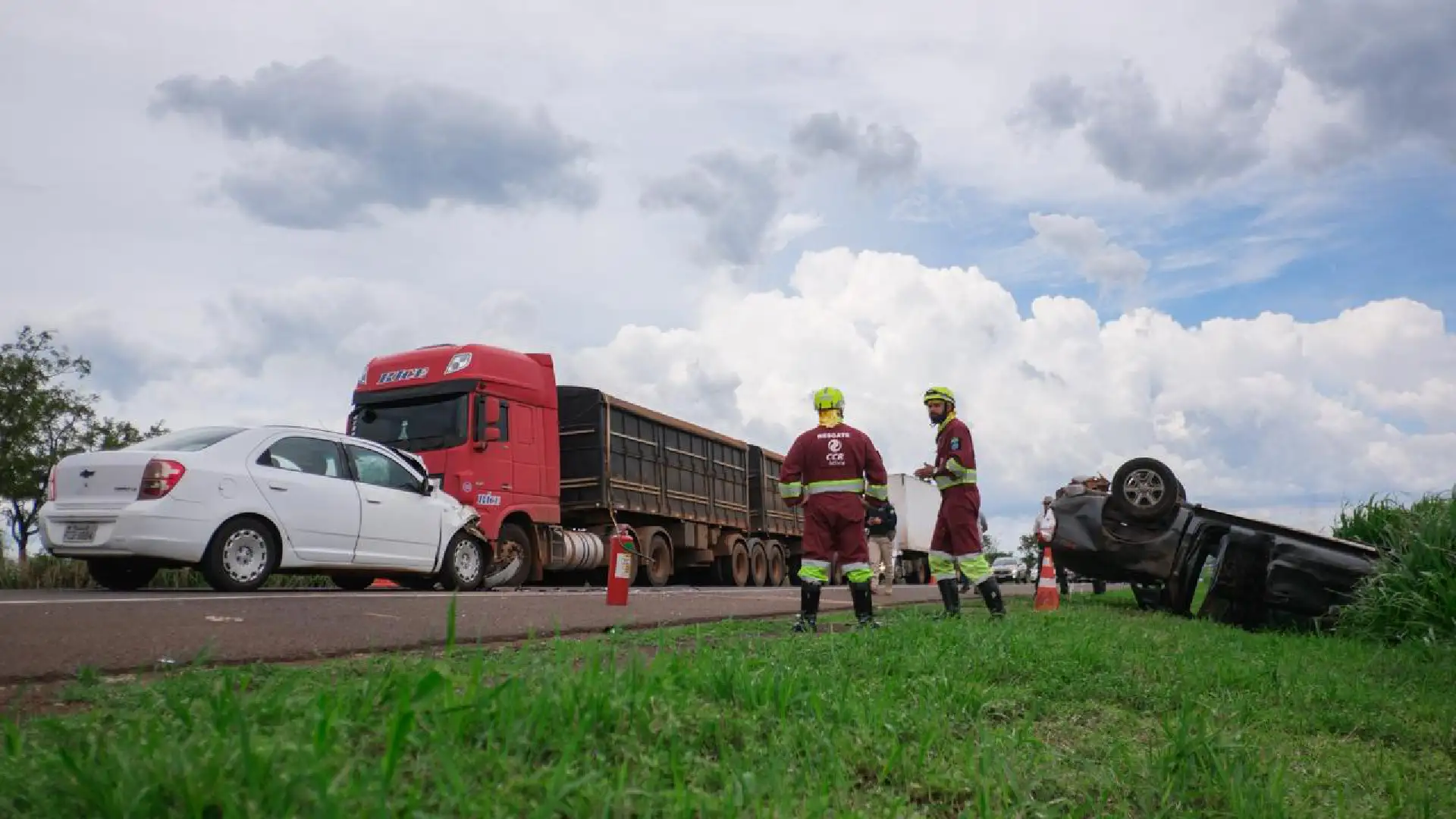 Acidente na BR-163 entre Jaraguari e Bandeirantes