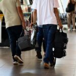 Idoso passa a virada na estrada para rever família após 30 anos: ‘Nem Mega Sena paga essa visita’
