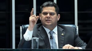 Alcolumbre pauta PEC do Marco Temporal um dia antes de julgamento do STF sobre mesmo tema