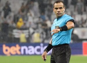 CBF quer ao menos 30 árbitros profissionais para o Brasileirão 2026