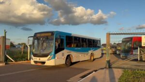 Após quatro dias de greve, ônibus saem da garagem e voltam às ruas em Campo Grande