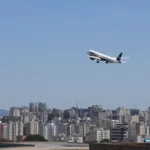 Preço médio das passagens aéreas cai 20% em novembro