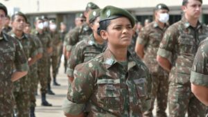 Alistamento militar voluntário feminino