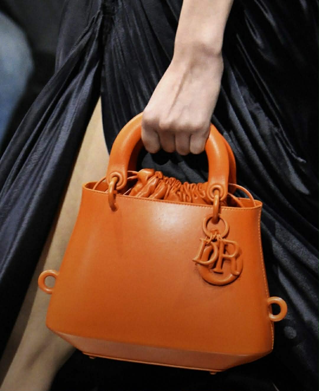 As novas versões da lendária Lady Dior