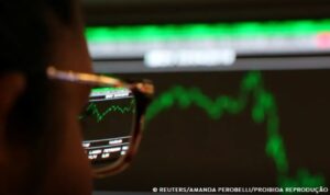 Bolsa volta a bater recorde com redução de tensões externas