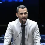 Projeto do Senado exige exame toxicológico para posse de políticos eleitos