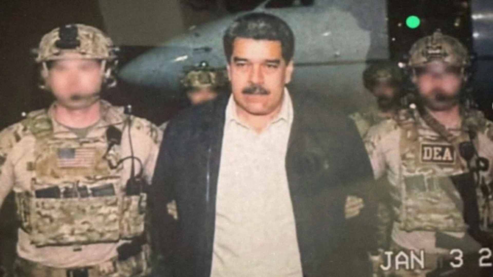 Suposta foto de Maduro capturado por agentes dos EUA circula nas redes  sociais
