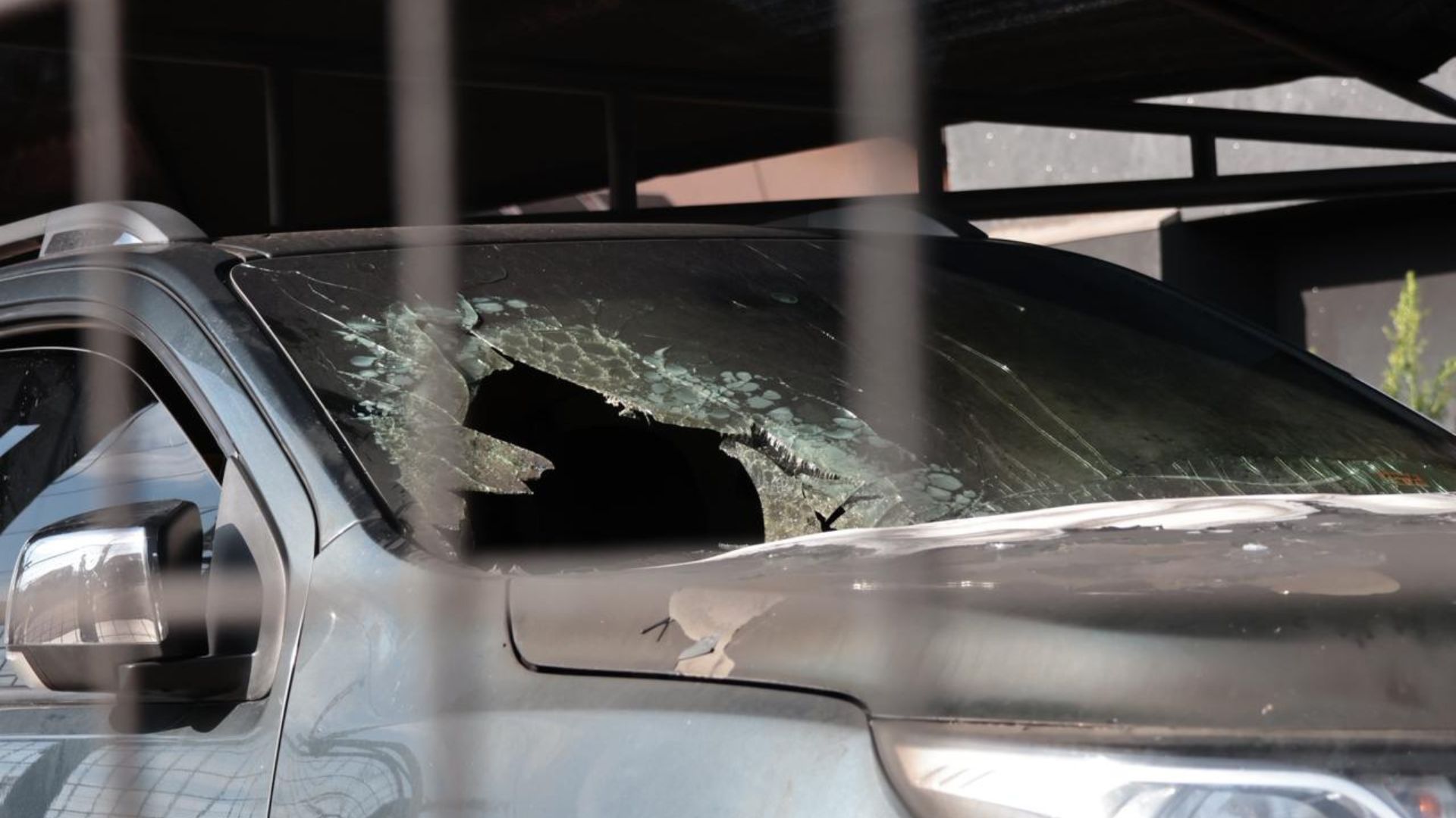 Produtor que deu R$ 40 mil de entrada em caminhonete vai buscar veículo e descobre incêndio em garagem