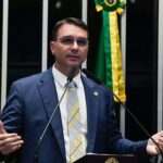 Flávio Bolsonaro pretende testar nomes no mercado financeiro antes de escolher ministro da Fazenda