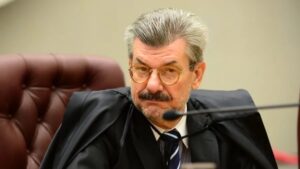 Ministro do STJ pede afastamento após denúncias de assédio sexual