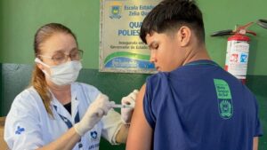 Vacinação em escolas contra HPV