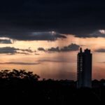 chuva, tempo, cidade, céu, por do sol, nuvem, chuva, prédios, temporal