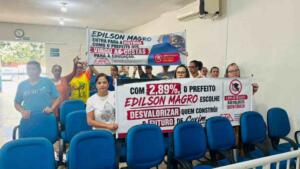 Professores buscam apoio de vereadores e Câmara de Coxim adia votação sobre reajuste de 2,89%