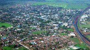 Projetos de pavimentação abrangem obras no Núcleo Empresarial e em rotatória da Porto XV (CMB, Divulgação)