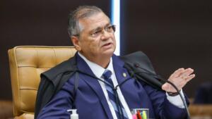 Em artigo, Dino defende pena mais rigorosa por corrupção envolvendo sistema de Justiça
