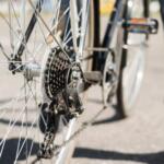 Criança de 10 anos furta bicicletas de academia a mando do padrasto no Tarumã