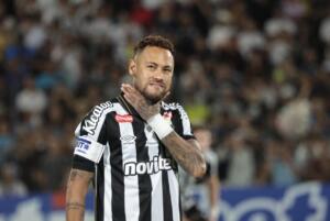 FOTOS: Confira imagens do jogo entre Santos e Recoleta em Pedro Juan Caballero
