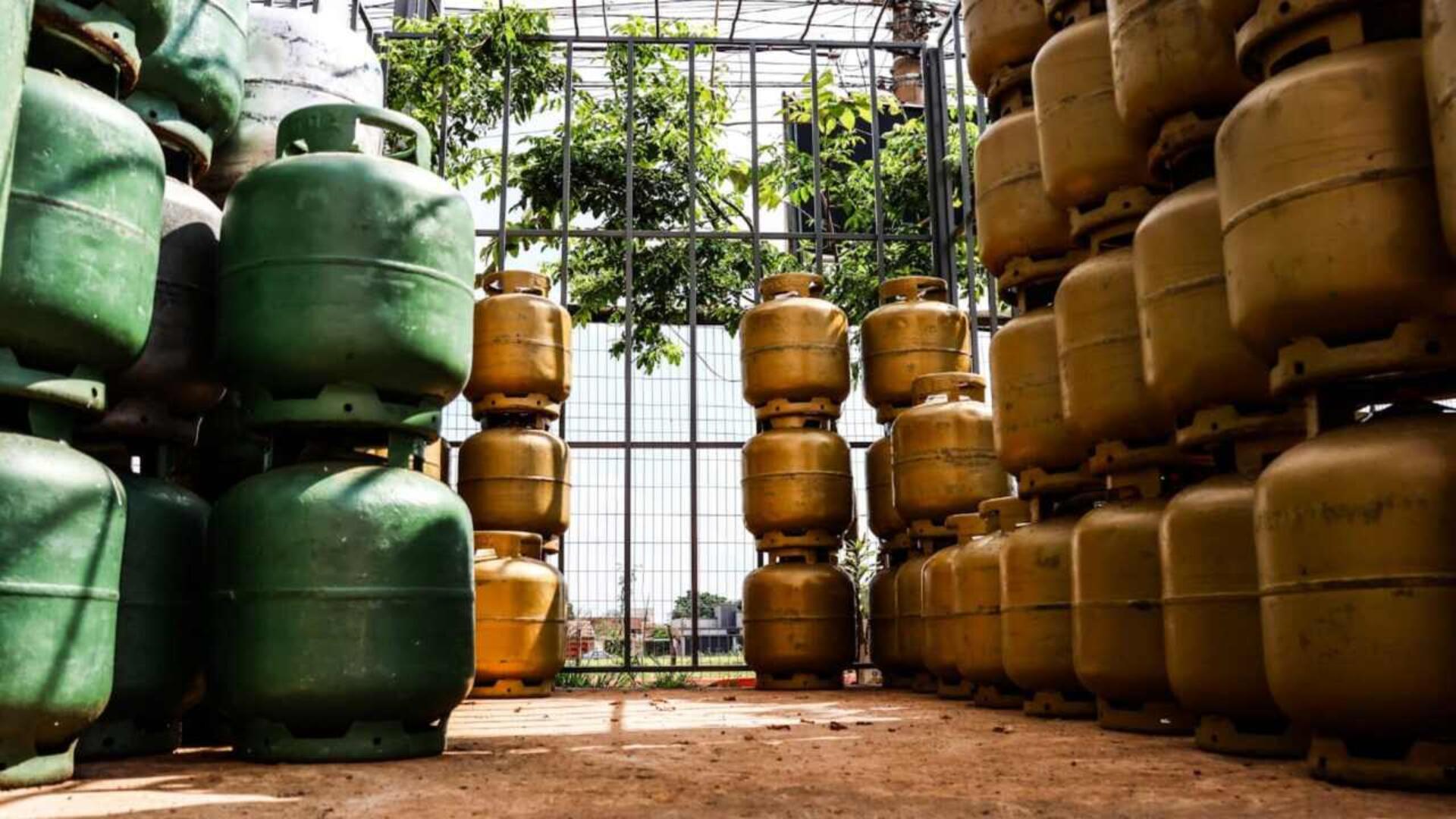 Em MS, mais de 37 mil famílias foram atendidas pelo ‘Gás do Povo’