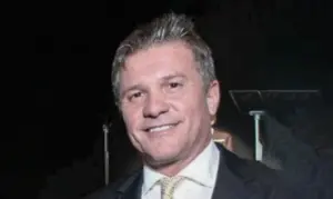 Mendonça vota para manter prisão de pai de Vorcaro; Gilmar pede vista