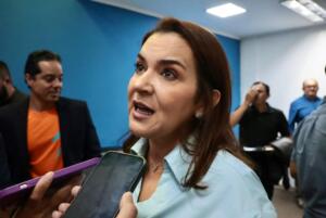 adriane lopes