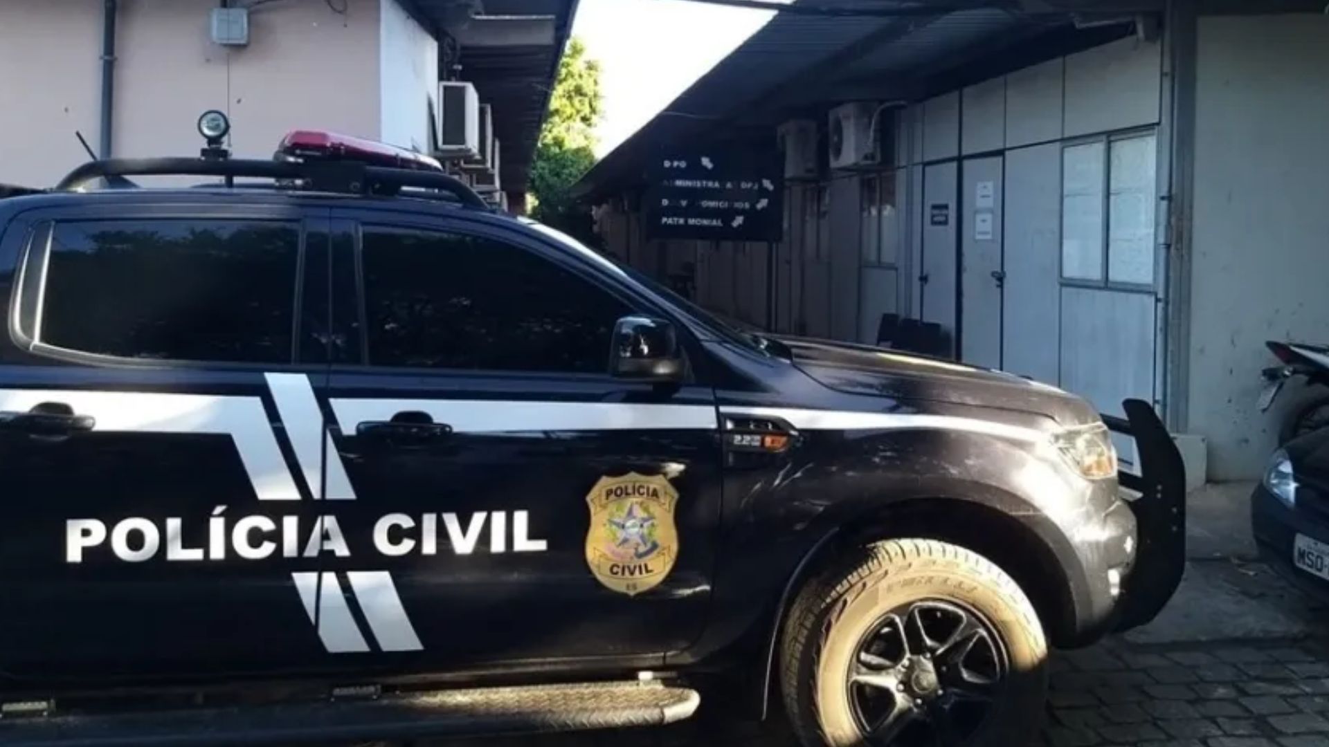 Homem é preso por planejar a morte do próprio filho em conversas com o ChatGPT