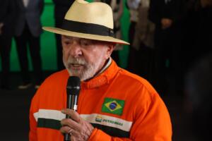 Sonhava com isso aqui pronto, diz Lula ao assinar contratos da UFN3 em Três Lagoas