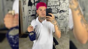 Suspeito anuncia assalto e mata dono de barbearia a tiros no bairro Aero Rancho