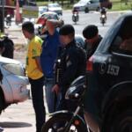 Denúncia leva à abordagem de grupo de motociclistas por manobras perigosas em Campo Grande