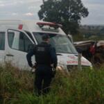 Mãe e filho morrem após carro capotar e parar em propriedade rural na MS-080