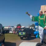 Fé e amor pela estrada: Carreata de São Cristóvão reúne centenas de pessoas na Praça do Papa