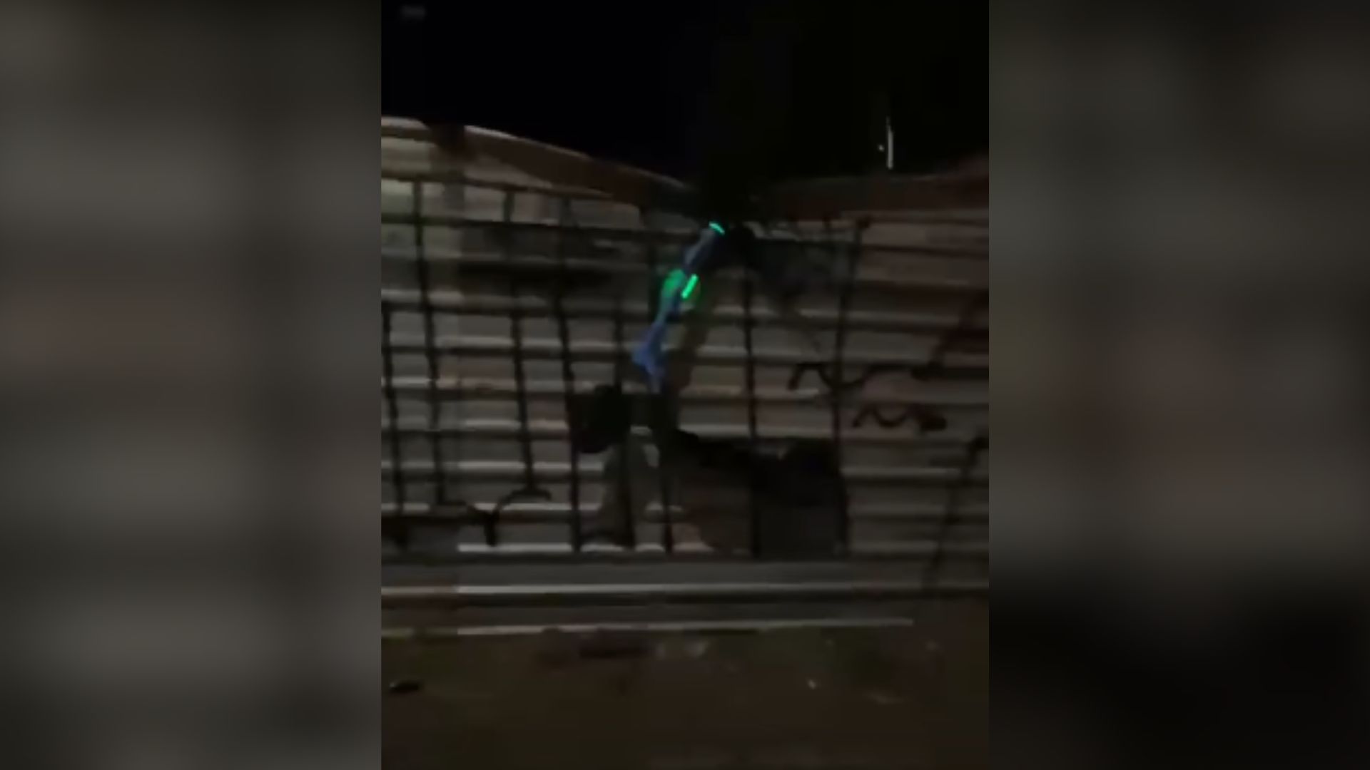 Outro: moradora encontra patinete ‘jogado’ em muro ao lado de igreja em Campo Grande