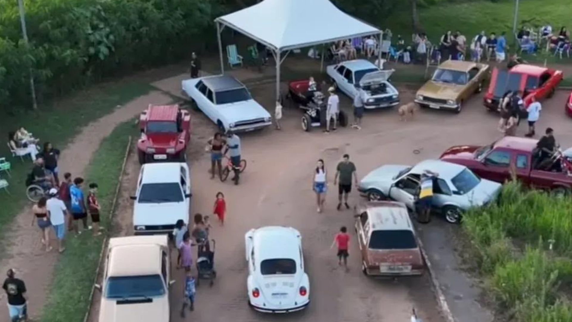 Exposição de carros clássicos terá arrecadação de brinquedos para o Dia das Crianças