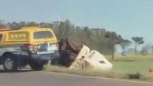 Motorista de caminhão morreu durante tombamento na MS-164 no Distrito de Itamarati
