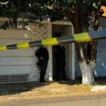 AGORA: Vizinhos encontram casal morto em residência na Vila Bandeirante