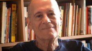 Como nasce um poema? Paulo Henriques Britt, imortal da ABL, debate forma e ritmo em palestra na ASL