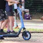Primeiro fim de semana dos patinetes no Parque dos Poderes tem acidentes e irregularidades