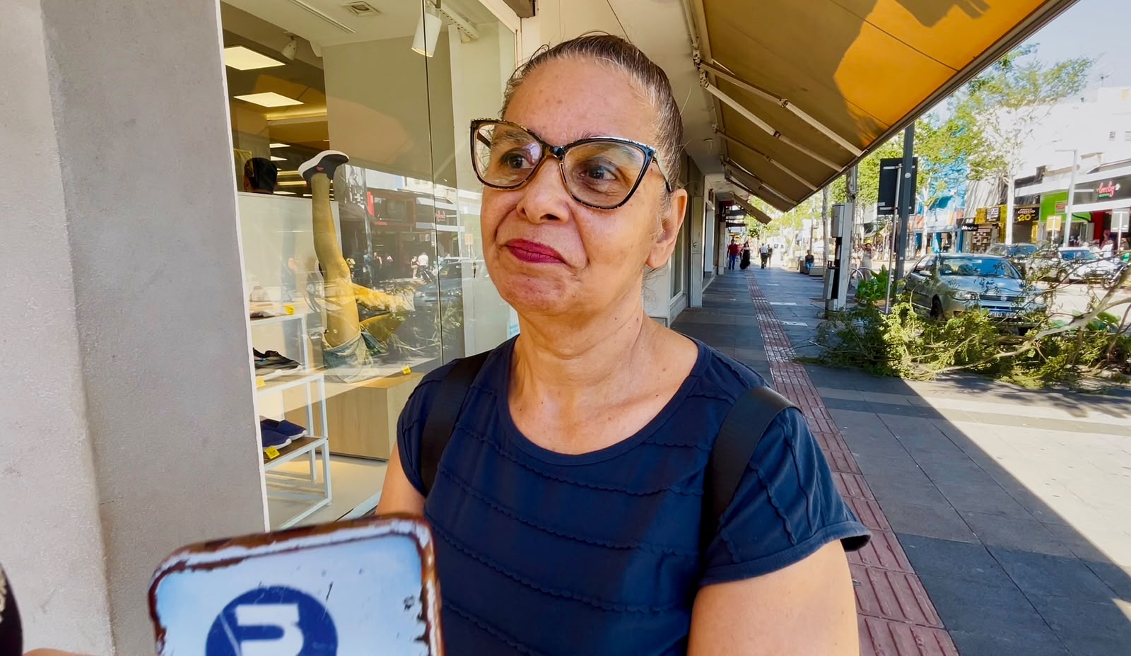 Idosa vai parar na UTI após usar batom de R$ 1 vendido Idosa vai parar na UTI após usar batom de R$ 1 vendido