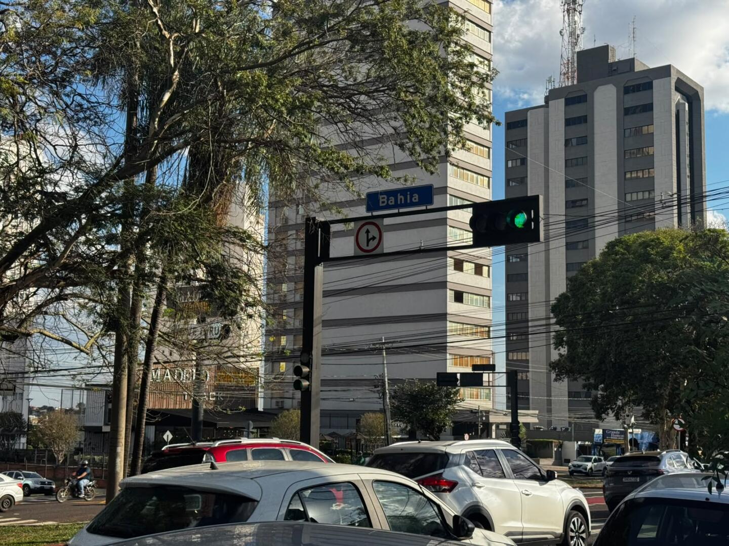 Objeto de obra atinge rede elétrica e causa ‘apagão’ na região central de Campo Grande