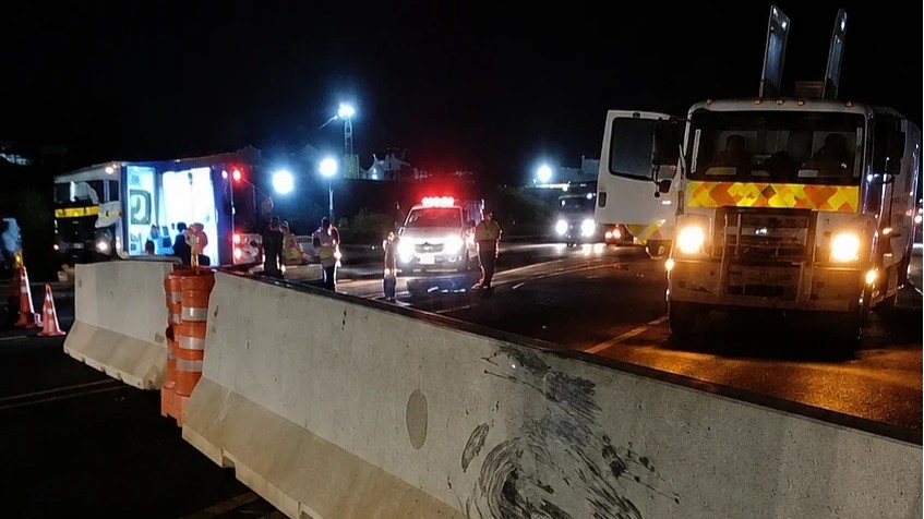 Motociclista bate contra barreira de concreto e é arremessado na BR-163