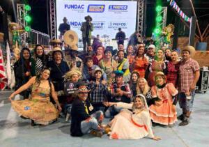 Bonde do Flashback leva a cultura ‘dos passinhos’ às festas juninas de Campo Grande
