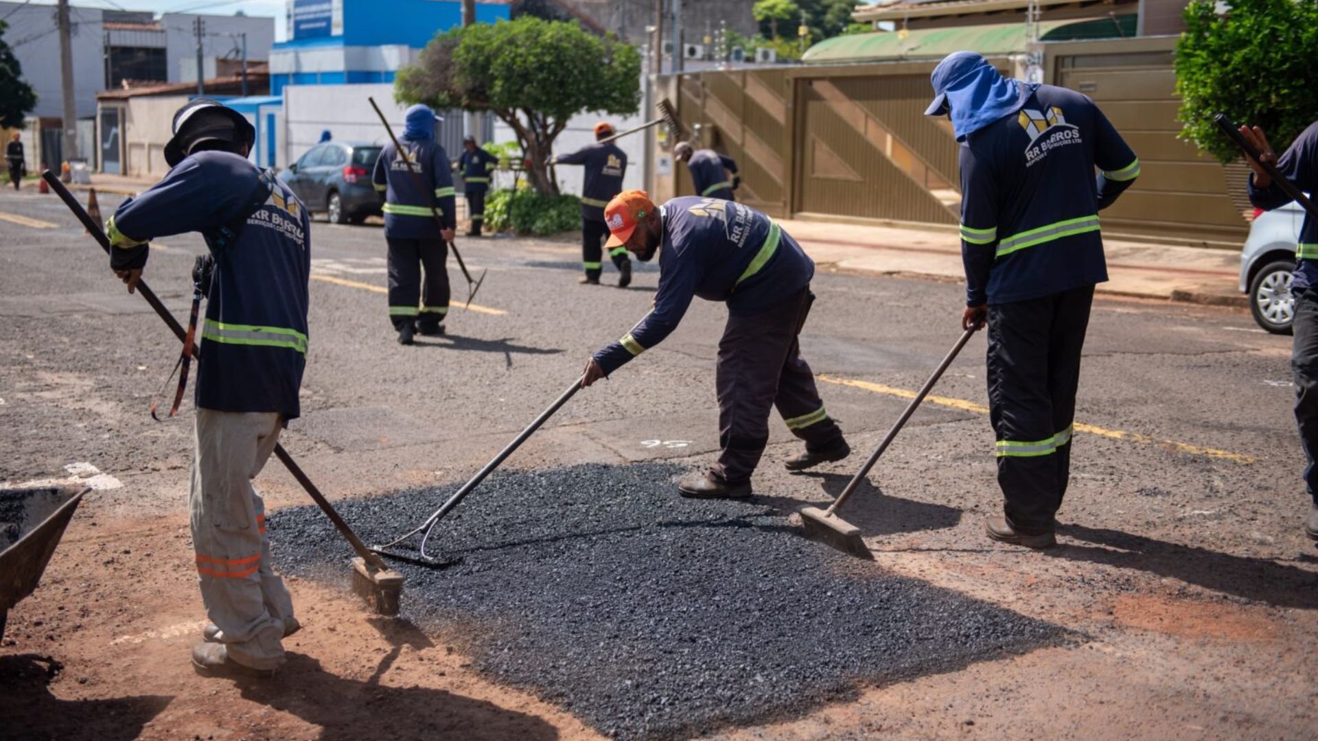 Fim de semana terá obras de tapa-buracos em ruas do bairro Moreninhas III