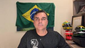 Flávio: Falta braço da PF para investigar Lulinha; imagina se fosse filho de Bolsonaro?